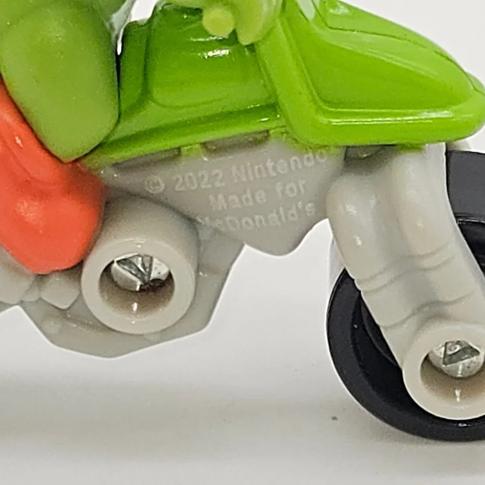 Nintendo Mario Kart Yoshi Motorcycle Toy Unisex OS Green 2022 Happy Meal Figure